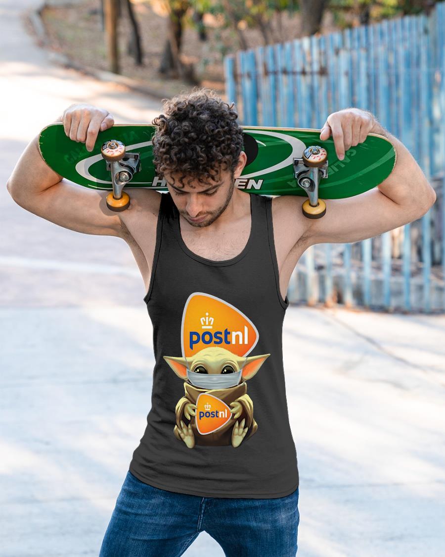 Baby Yoda Mask Hugging Postnl Shirt